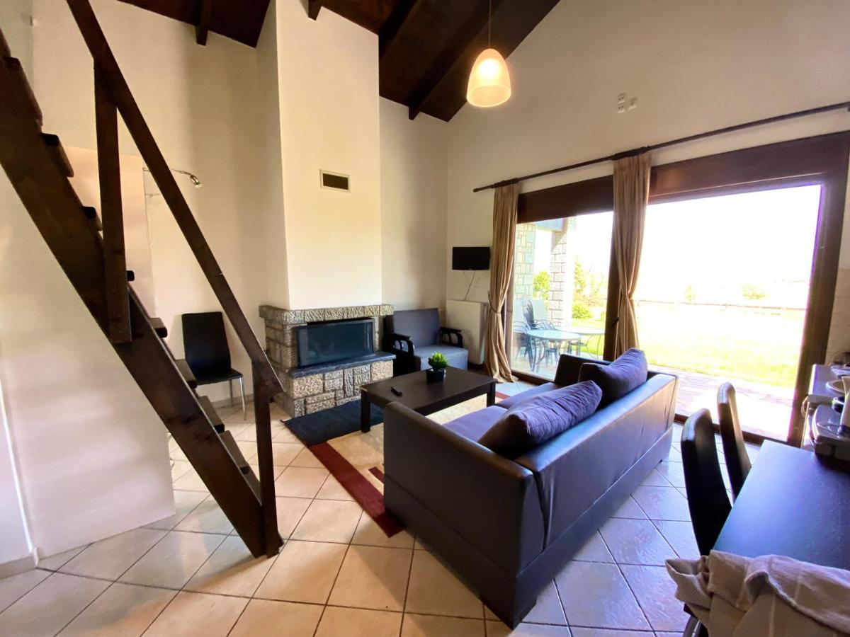 Lithos Villas Amfiklia Exteriér fotografie
